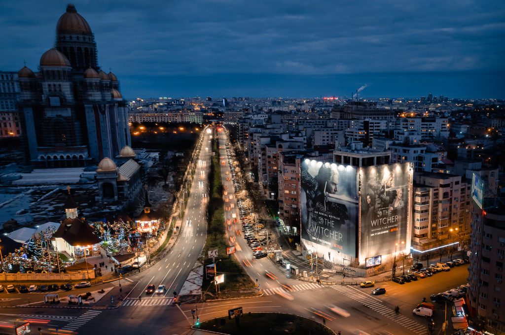 Bâche publicitaire pendant travaux pour Netflix à Bucarest en Roumanie