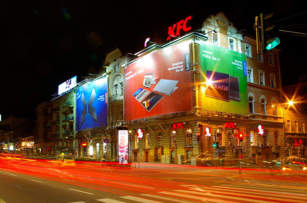 Spectacular banners for Lenovo in Hungary