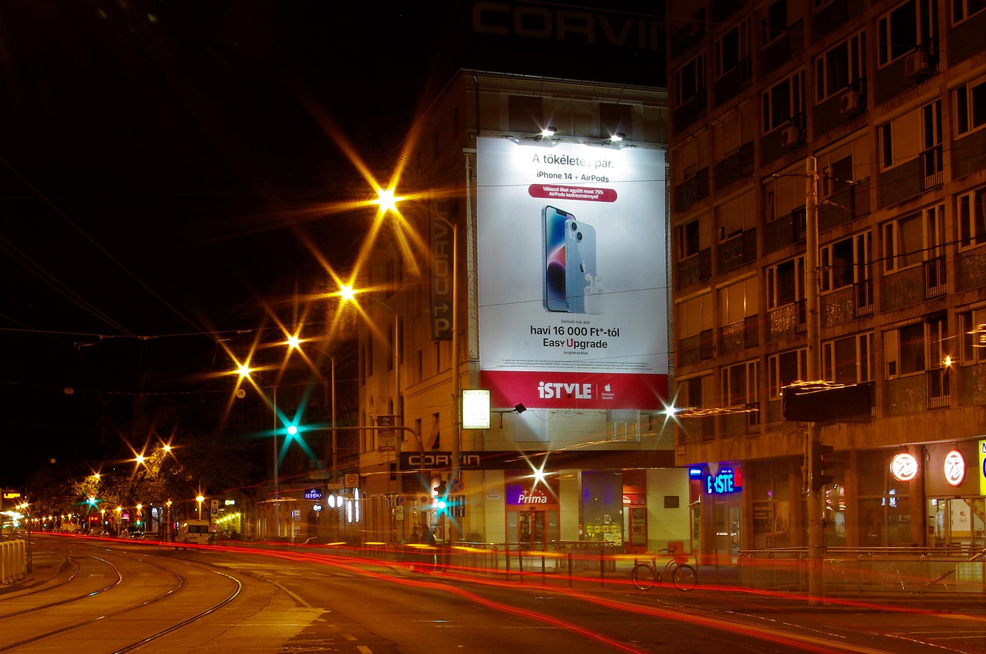 Bâche publicitaire géante iStyle en Hongrie