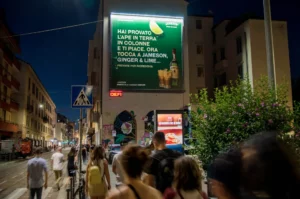 Toile publicitaire Jameson à Milan, Italie