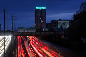 Nouvelle publicité lumineuse HISENSE à Paris porte de la Chapelle